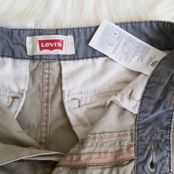 Levis Beige Cargo Shorts - Picture 4 of 5